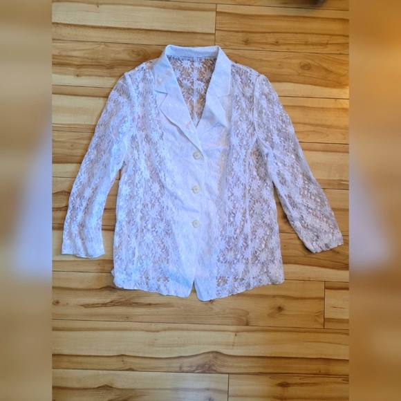 Vintage lace button-up - Picture 1 of 3